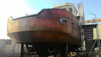 Tàu kéo để bán