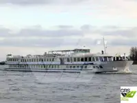 Tàu du lịch để bán
