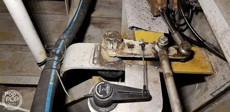Tàu kéo lưới để bán