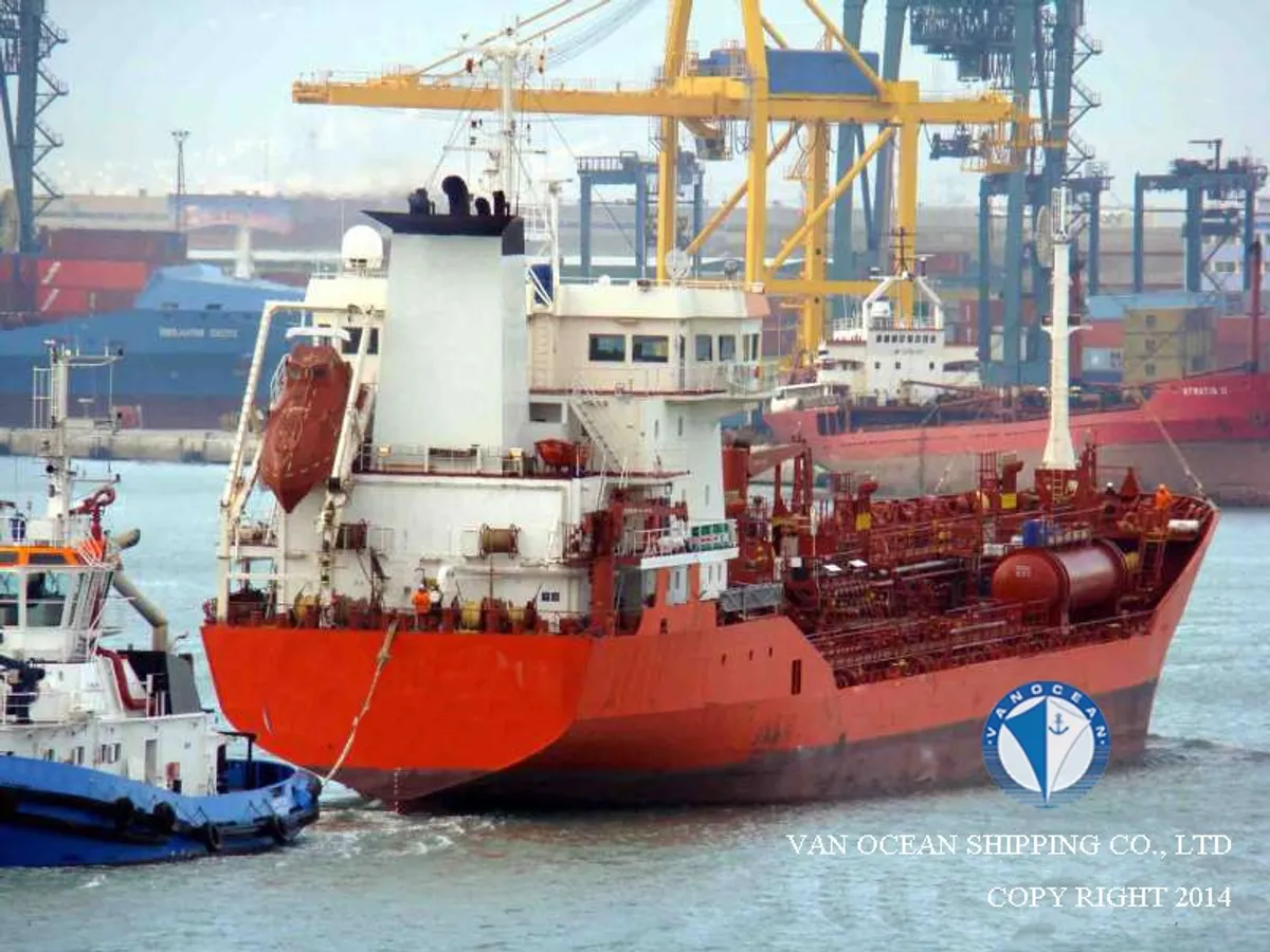 Tàu chở dầu/hóa chất để bán