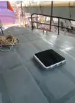 Tàu chở thủy thủ đoàn để bán