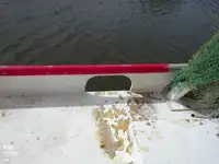 Tàu kéo lưới để bán