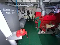 Tàu kéo để bán