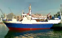 Tàu kéo lưới để bán