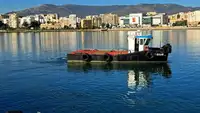 Tàu làm việc để bán