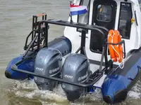 Tàu container để bán