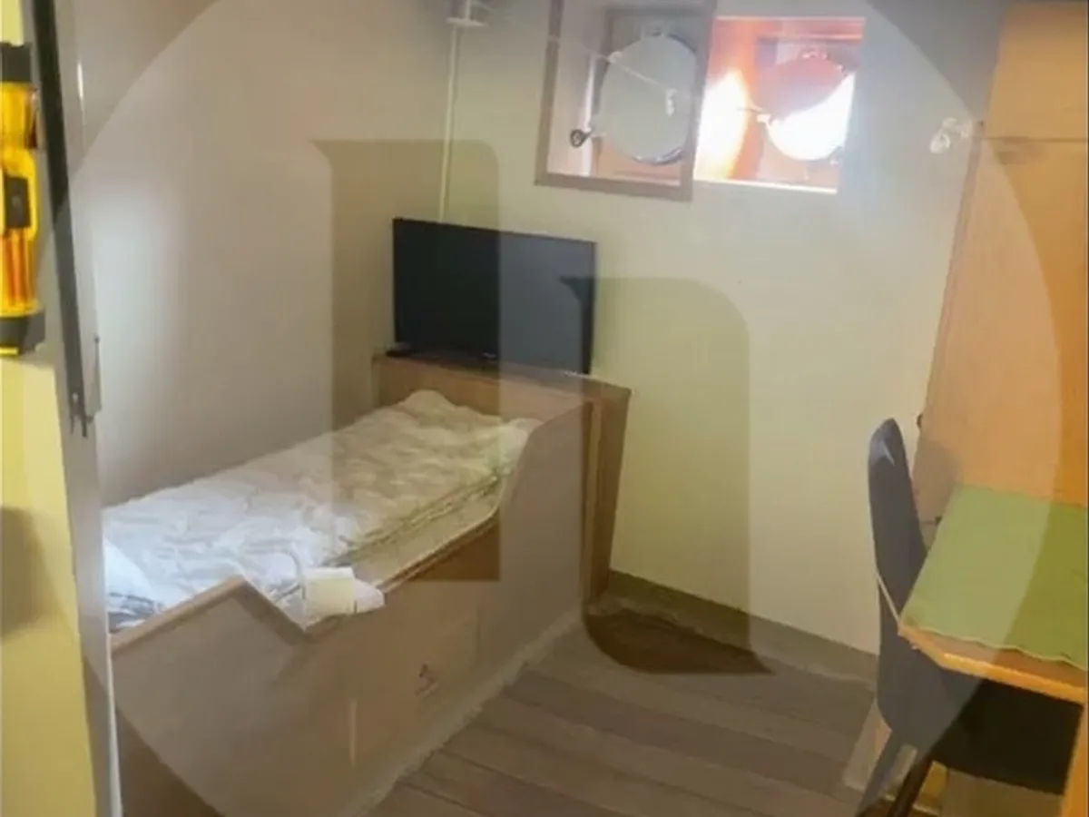 Tàu khảo sát để bán