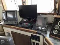 Tàu kéo lưới để bán