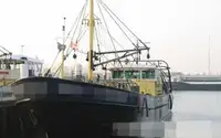 Tàu kéo lưới để bán