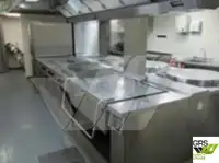 Sà lan chở người để bán