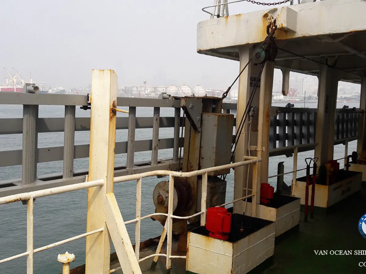 Tàu chở dầu/hóa chất để bán
