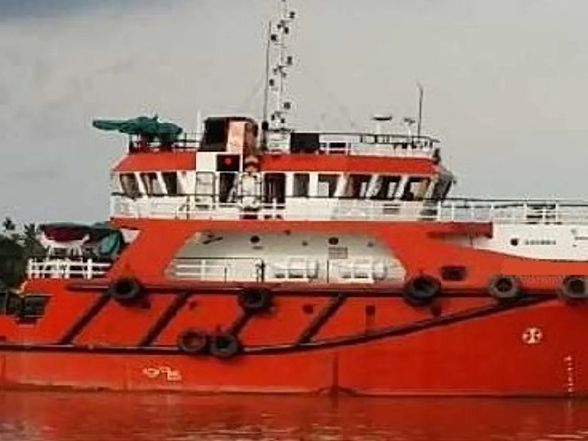 Tàu kéo để bán
