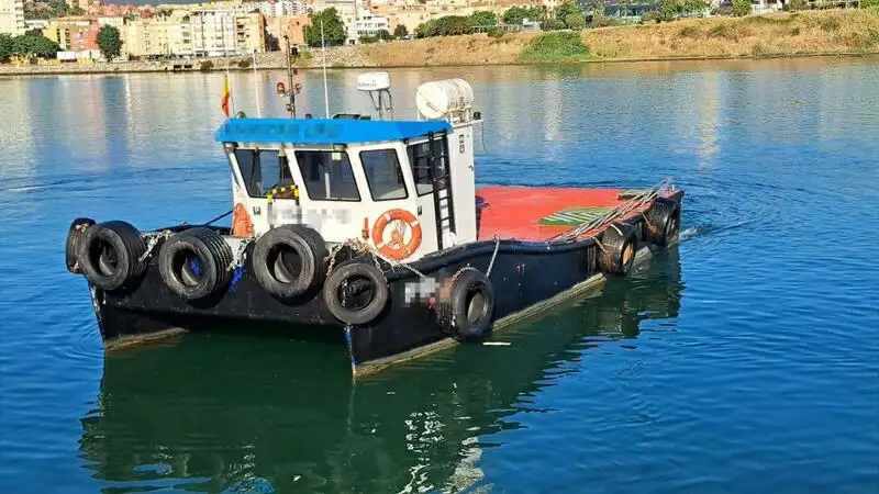 Tàu làm việc để bán