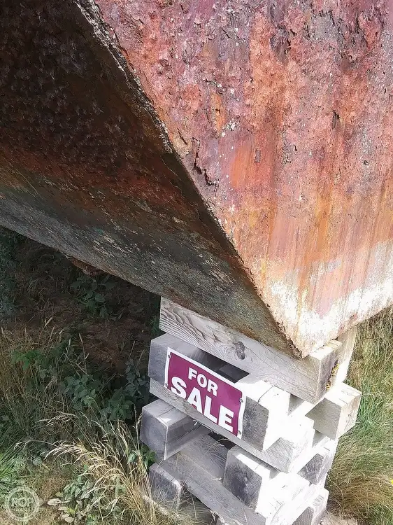 Sà lan để bán