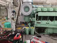 Tàu kéo để bán
