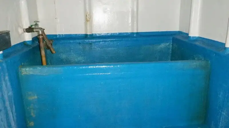 Tàu câu dài để bán