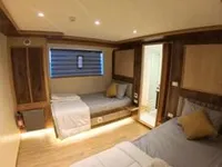 Du thuyền để bán