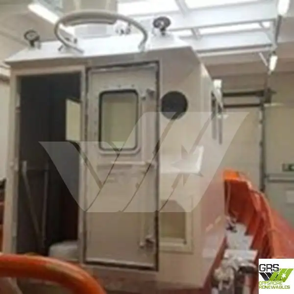 Tàu làm việc để bán