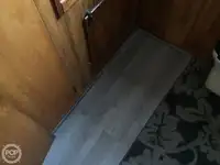 Tàu kéo lưới để bán