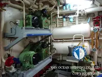Tàu kéo lưới để bán