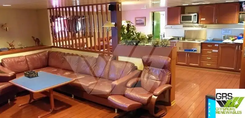 Tàu khảo sát để bán