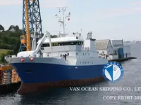 Tàu câu dài để bán