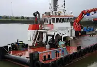 Tàu kéo để bán