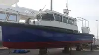 Tàu chở thủy thủ đoàn để bán