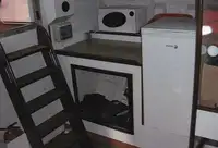 Tàu dẫn đường để bán