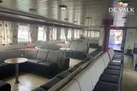 Tàu phà để bán