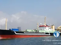 Tàu kéo lưới để bán