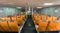 Tàu chở thủy thủ đoàn để bán