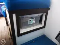 Tàu chế biến cá để bán