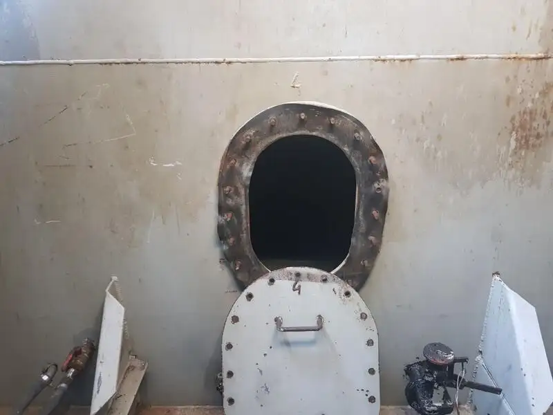 Sà lan để bán