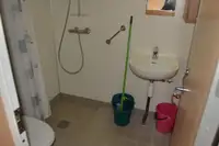Tàu kéo để bán