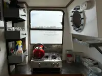 Tàu dẫn đường để bán