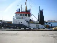 Tàu kéo để bán