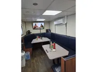 Tàu kéo để bán