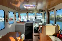 Thuyền làm việc rao bán