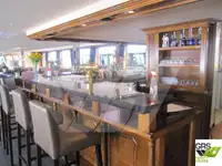 Tàu du lịch để bán