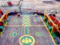 Tàu kéo để bán