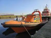 Thuyền phao cứng để bán