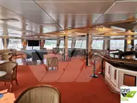 Tàu du lịch để bán