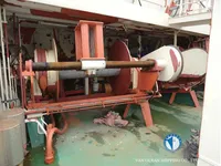 Tàu kéo lưới để bán