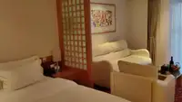 Tàu du lịch để bán