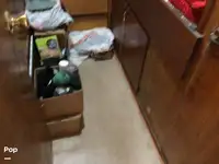 Tàu kéo lưới để bán