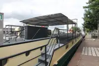Sà lan để bán