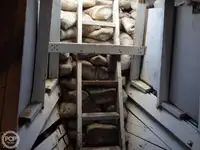 Tàu kéo lưới để bán