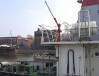 Tàu kéo để bán