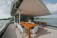 Tàu khảo sát để bán